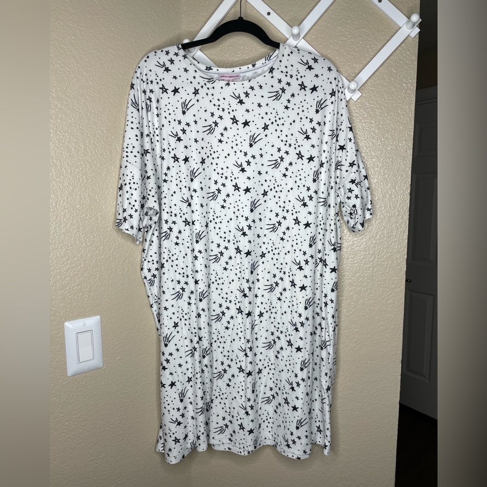 Urban Threads/ ASOS CURVE Shooting Star T Shirt Dress